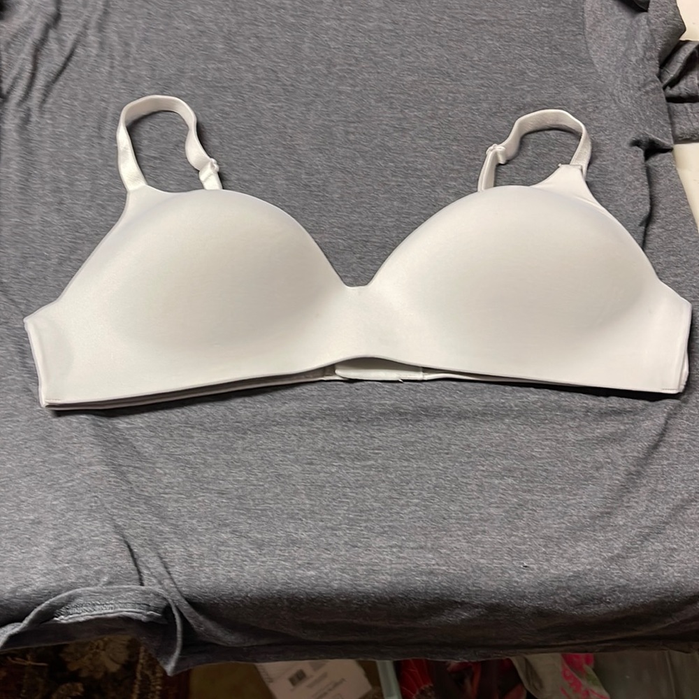 Victoria Secret wireless bra.  Great shape!
